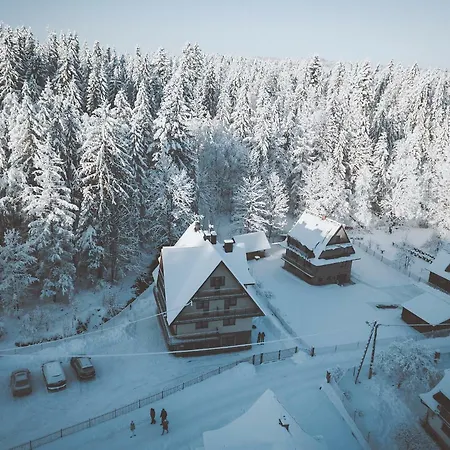Pokoje I Apartamenty Nad Potokiem-2